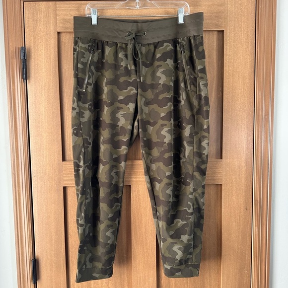 Anthropologie Pants - Marrakech Anthropologie Camo Joggers size 14